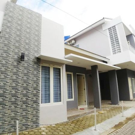 Omah Bondi Family Homestay By Fh Stay Jogjakarta Buitenkant foto