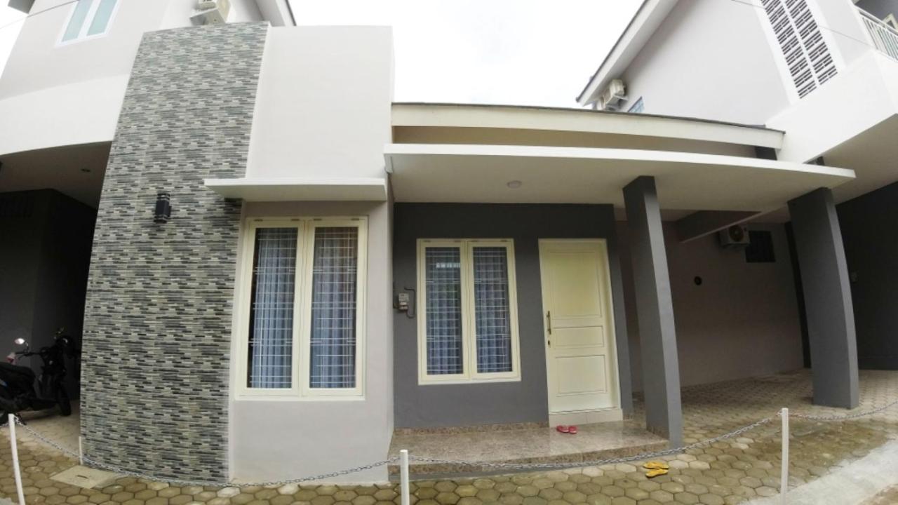 Omah Bondi Family Homestay By Fh Stay Jogjakarta Buitenkant foto